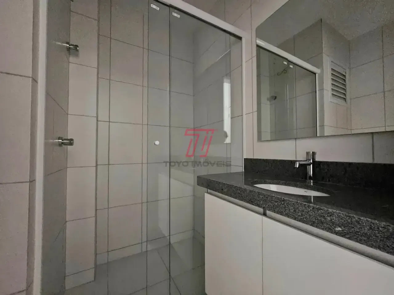 Studio bem cuidado com sacada e cozinha integrada — photo 12