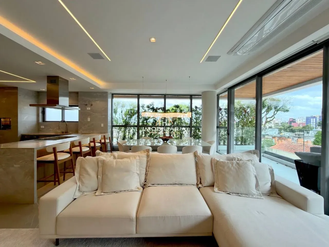 Furnished apartment, 153 m², with floor-to-ceiling windows — photo 6
