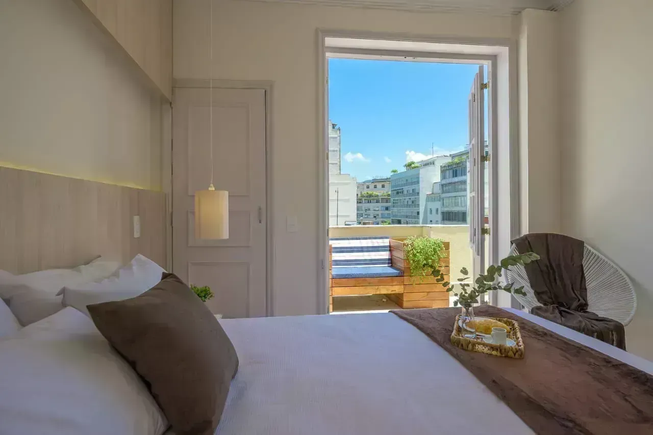 Unfurnished apartment with 4 bedrooms and 260 m² — photo 20