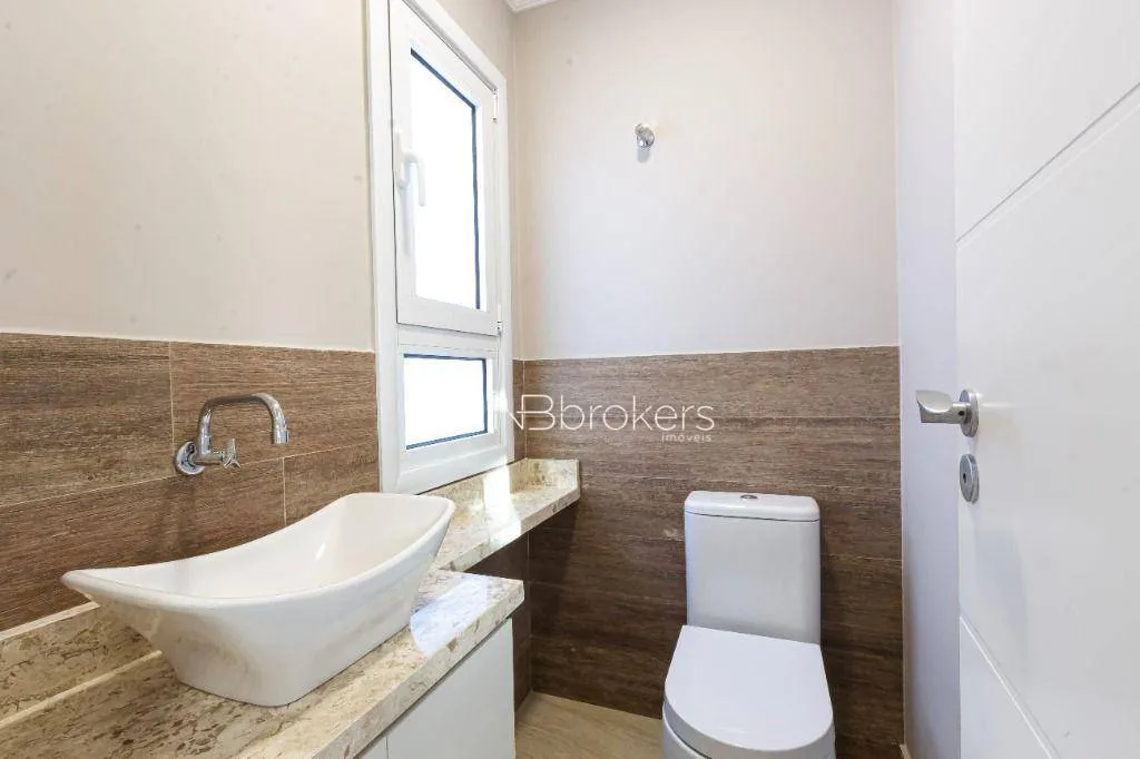 Condo house with 4 bedrooms and 5 bathrooms — photo 9