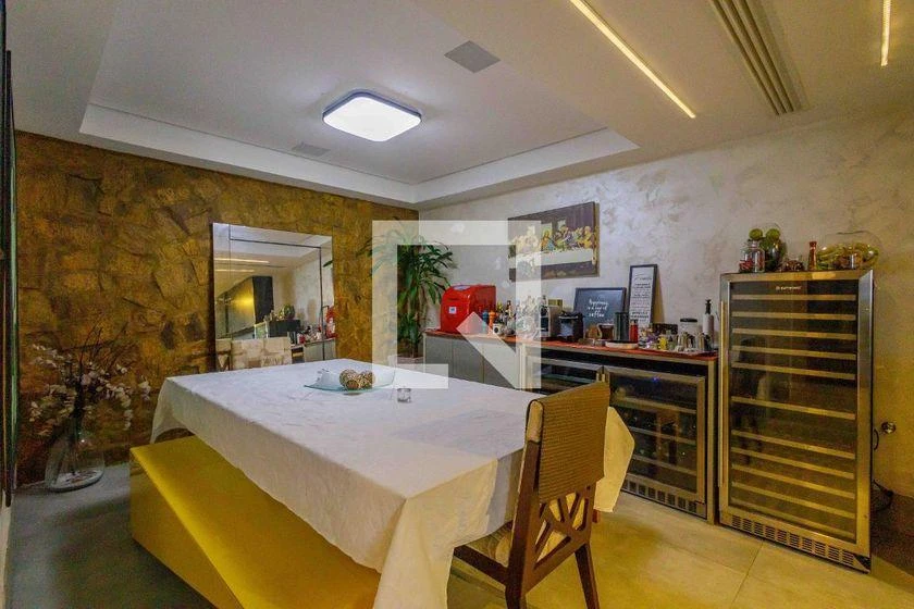 Furnished house with 5 bedrooms and open-plan kitchen — photo 33