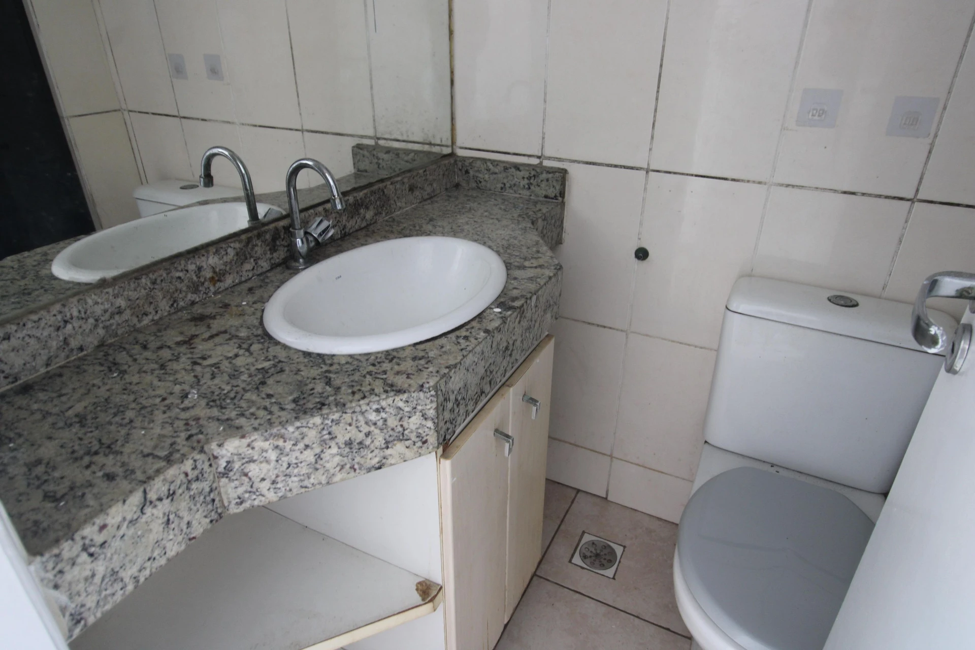 3-bedroom apartment with an en-suite and balcony — photo 33