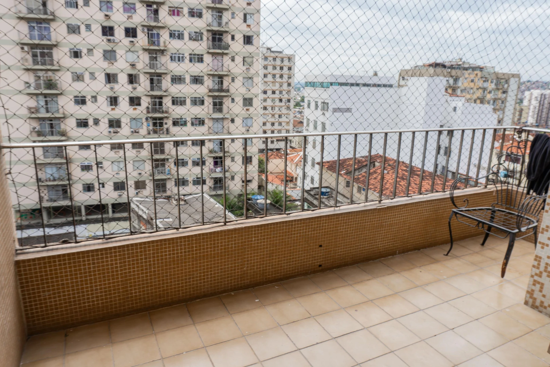Bathtub in a 3-bedroom apartment, 81 m² — photo 13