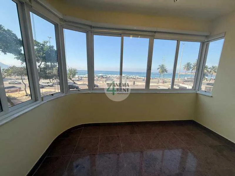 Apartment with 3 bedrooms and enclosed balcony — photo 4