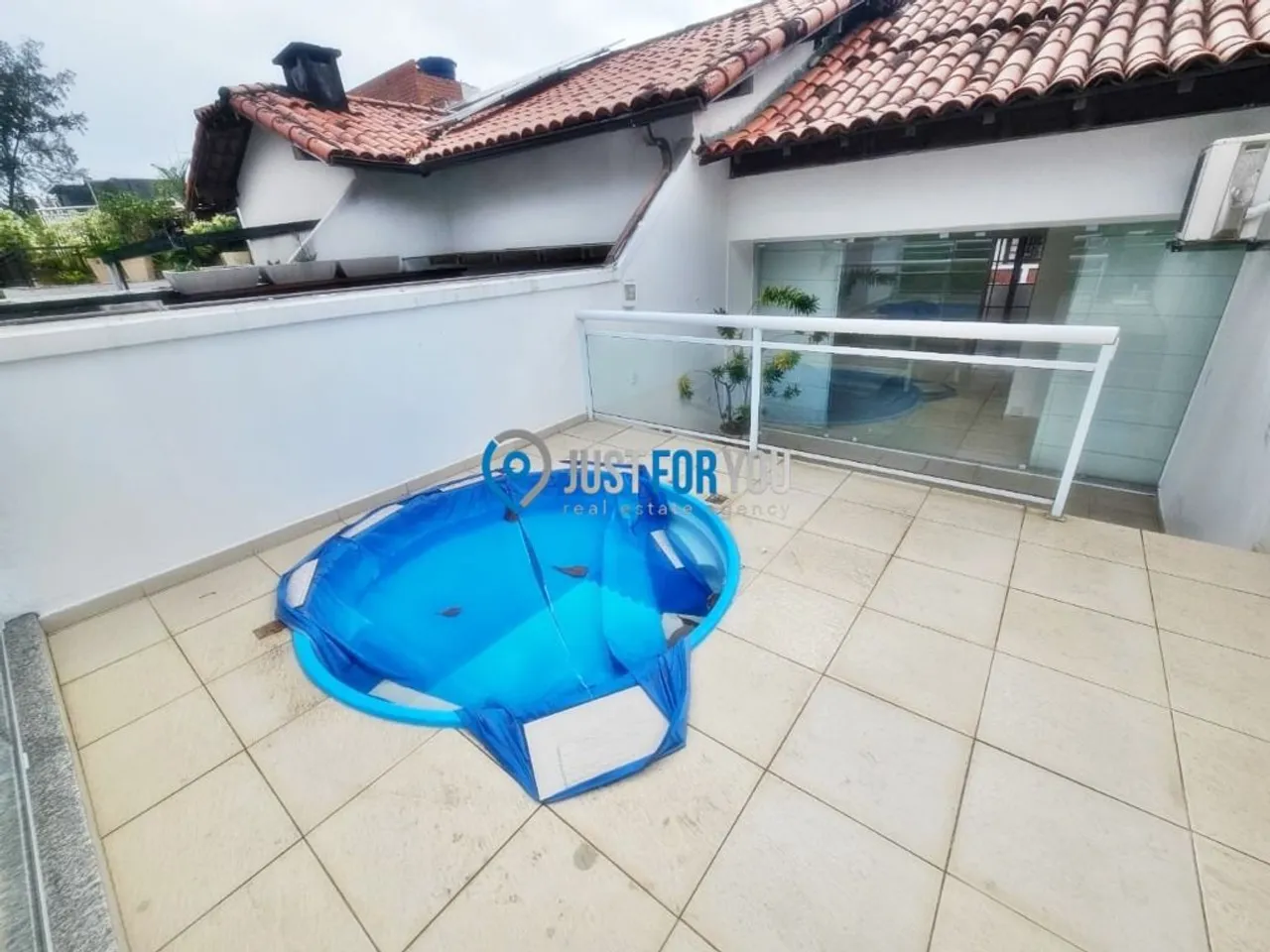 Casa com 4 dormitórios, 5 banheiros e 3 vagas — photo 19