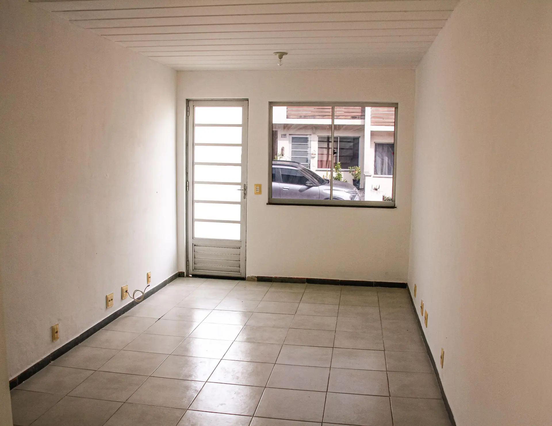 House with 3 bedrooms, 2 bathrooms and 2 parking spaces — photo 4