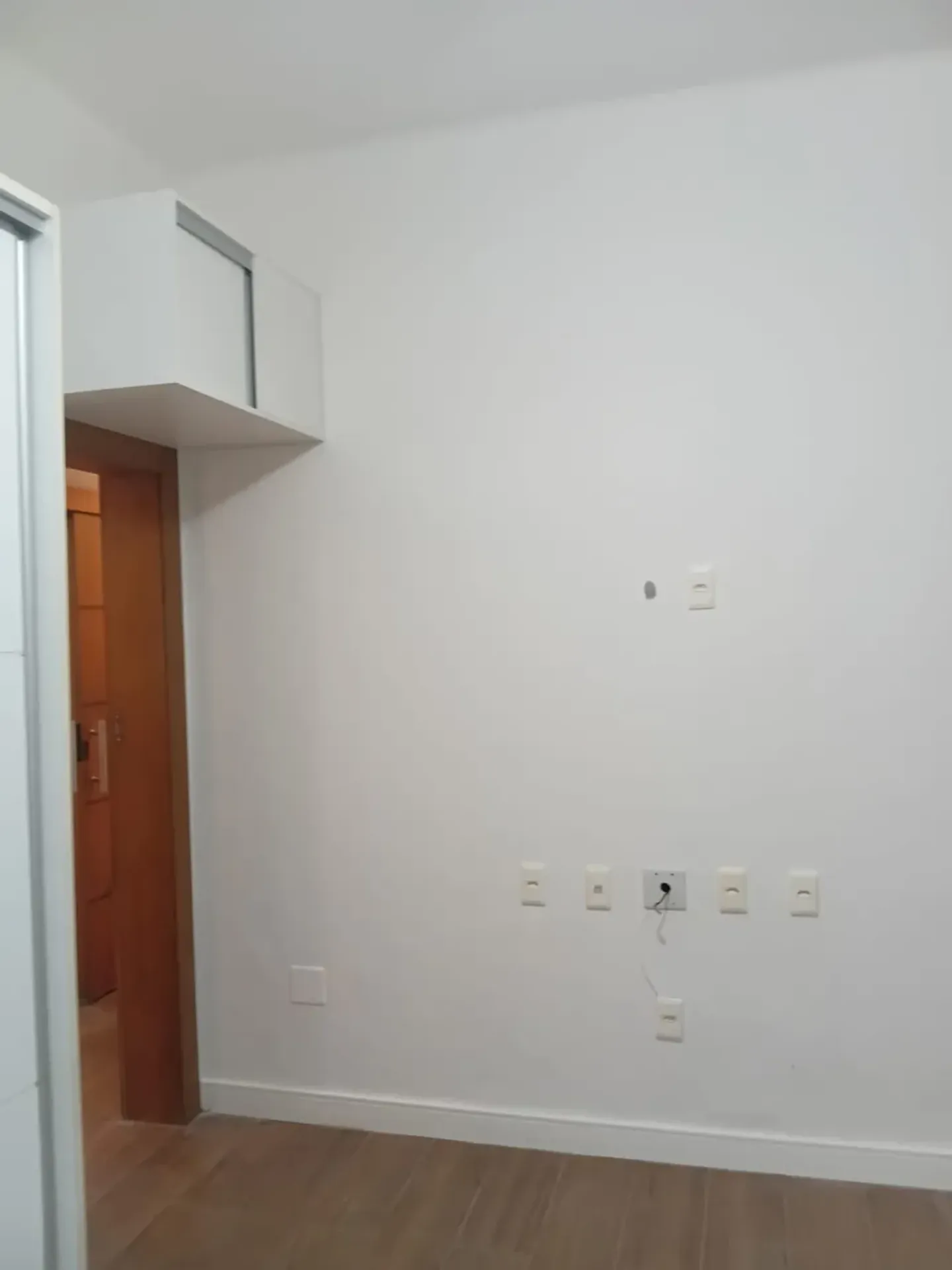 75 m² apartment with a walk-in closet and a home office — photo 41