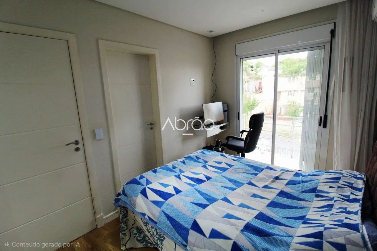 4-bedroom house with a private BBQ area — photo 13