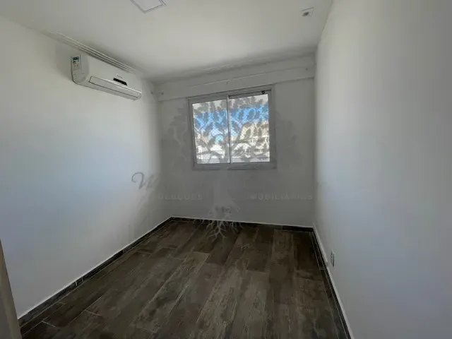 Unfurnished 3-bedroom apartment with 3 baths and 140 m² — photo 16
