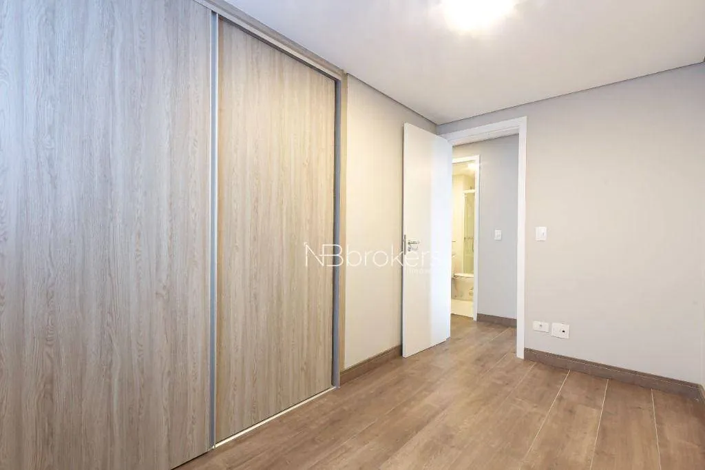 2-bedroom apartment with suite, balcony and private BBQ — photo 26