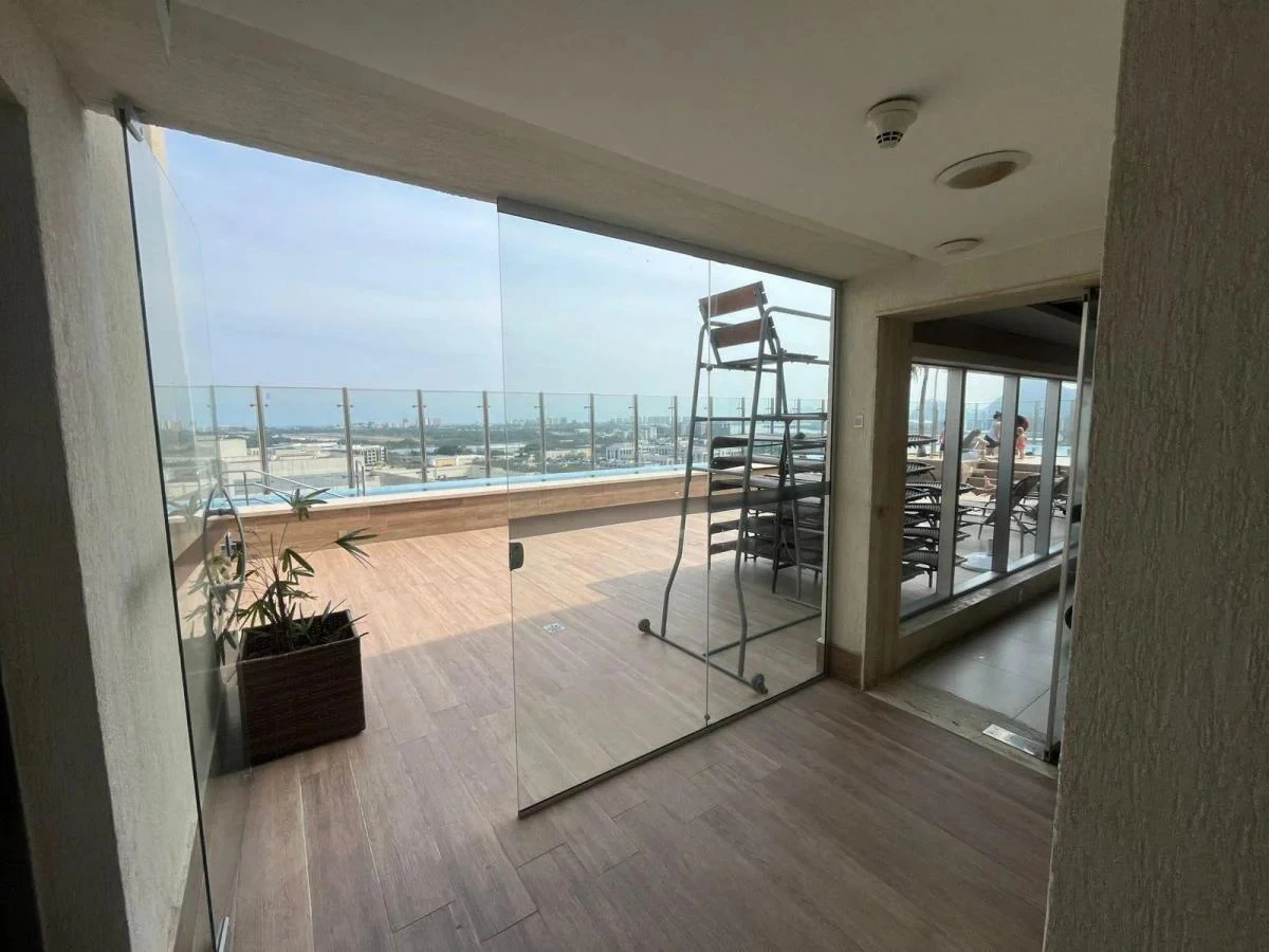 1-bedroom apartment with suite, balcony and 2 baths — photo 4