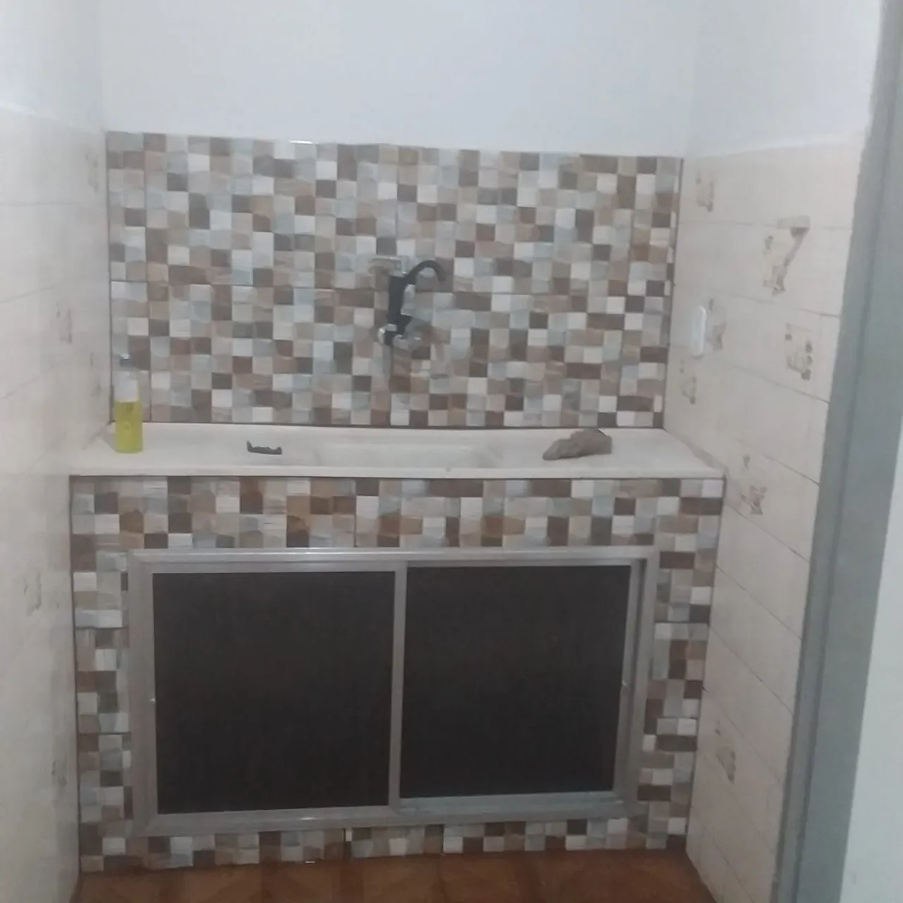 Casa de 20 m² e 1 quarto, Vaz Lobo