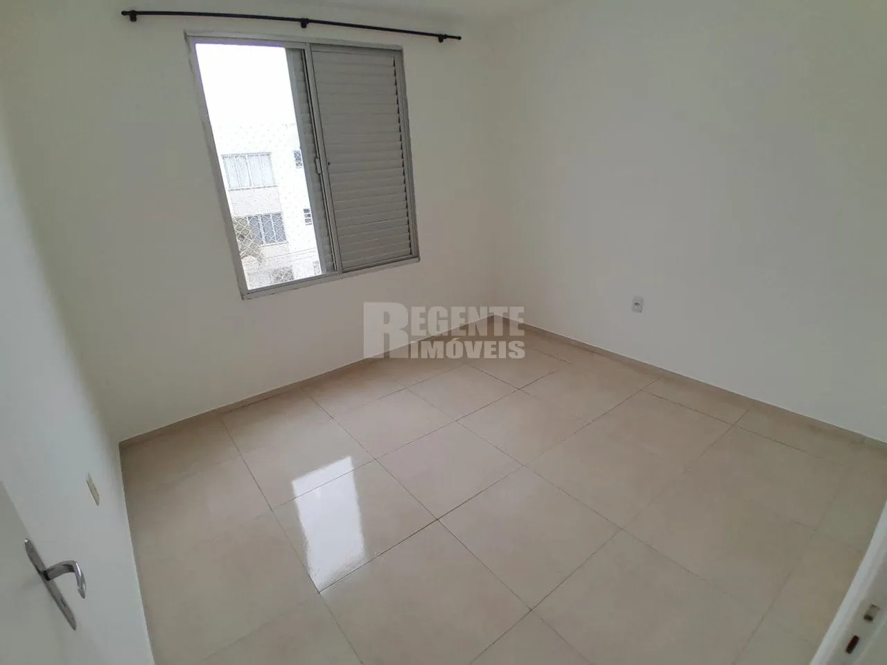 1-bedroom unfurnished apartment 46 m² with parking — photo 6