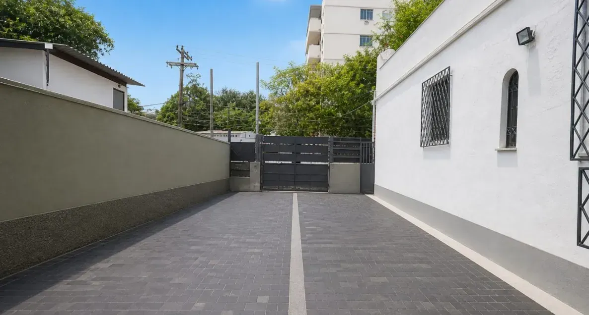 5 quartos e varanda gourmet: casa de 650 m² — photo 4