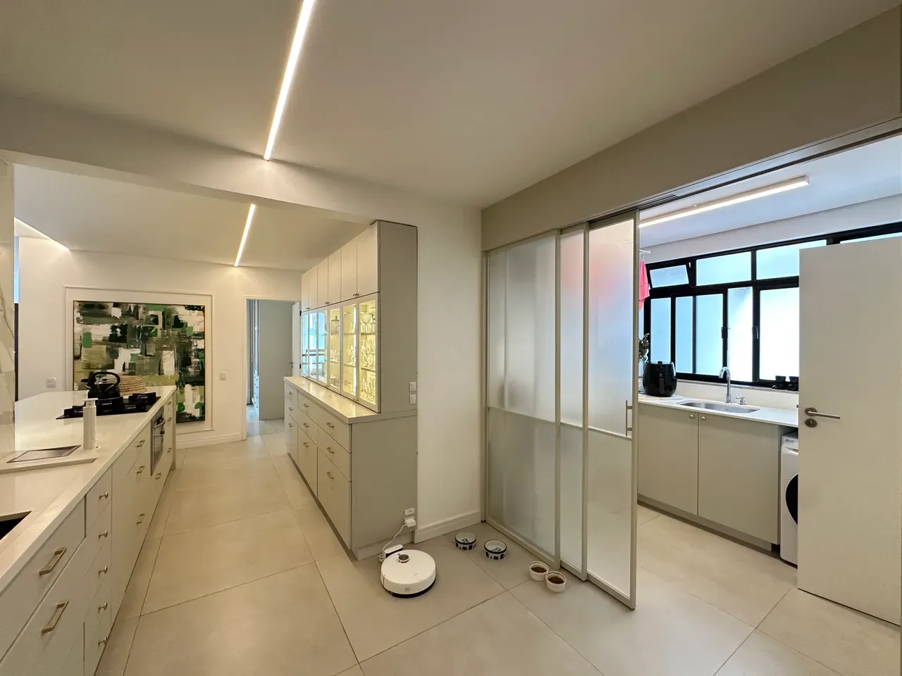 3-bedroom apartment with a fireplace in Florianópolis — photo 54
