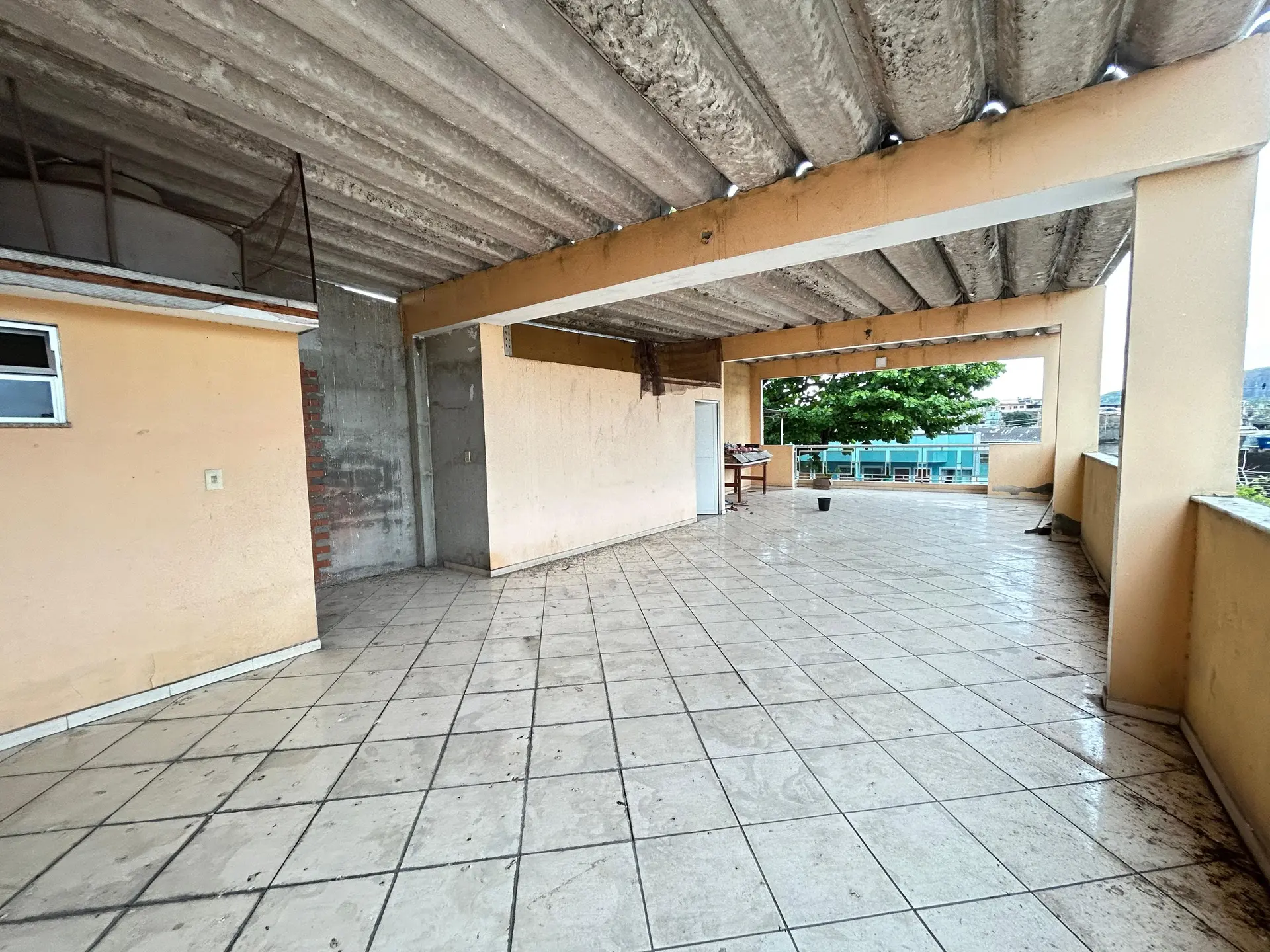 House, 300 m², with a walk-in closet — photo 57