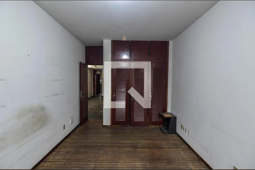1000 m² house with 6 bedrooms and 1 en-suite — photo 46