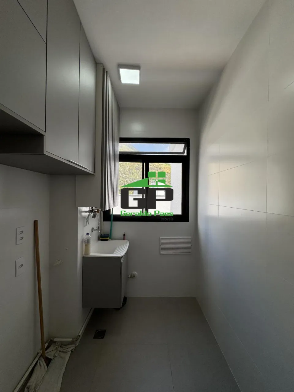 Apartamento para locação com 2 quartos, 1 vaga e varanda — photo 9