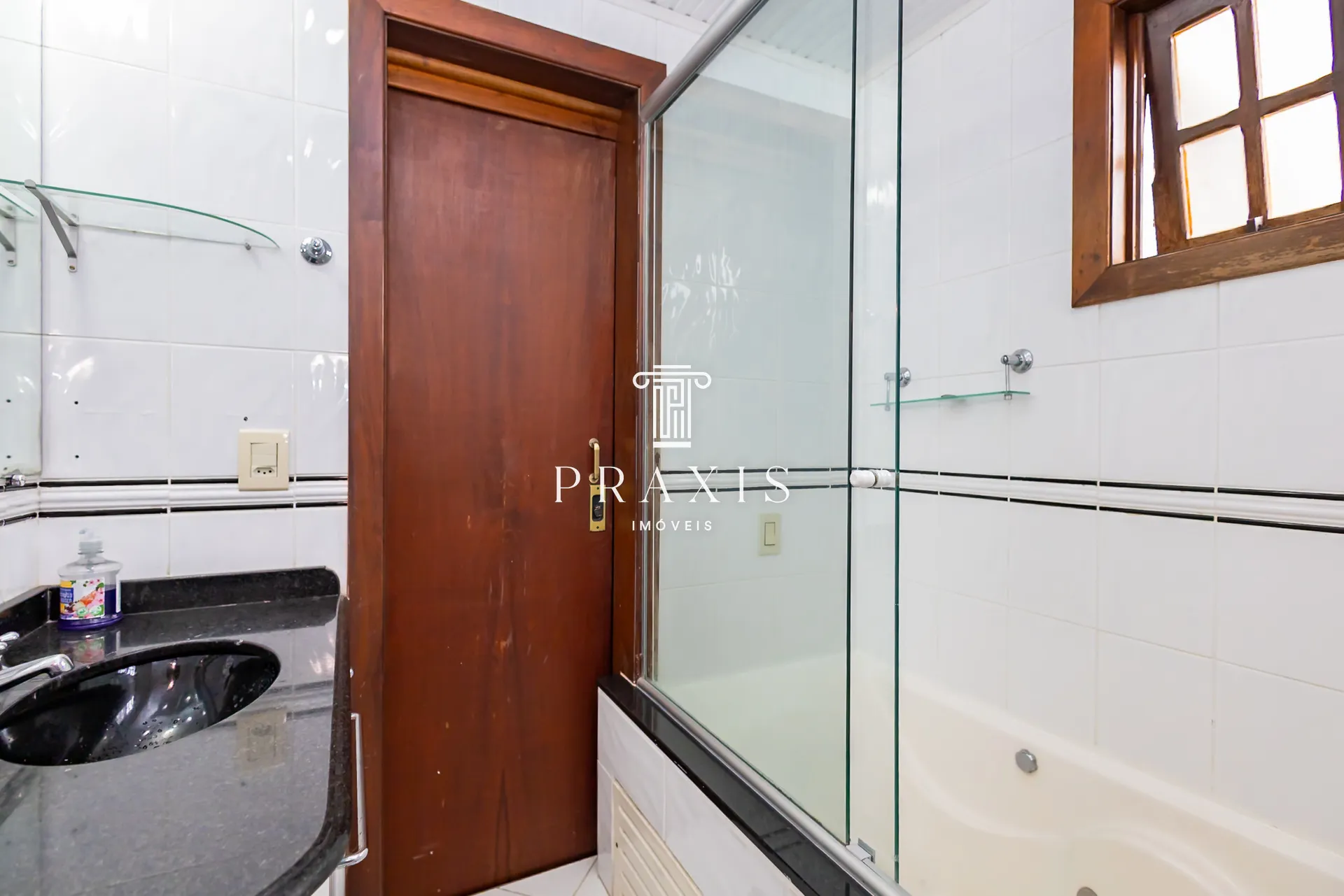 207 m² house with 5 bedrooms, 2 suites and 2 parking — photo 77