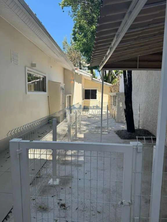House with 3 bedrooms and private garden — photo 20
