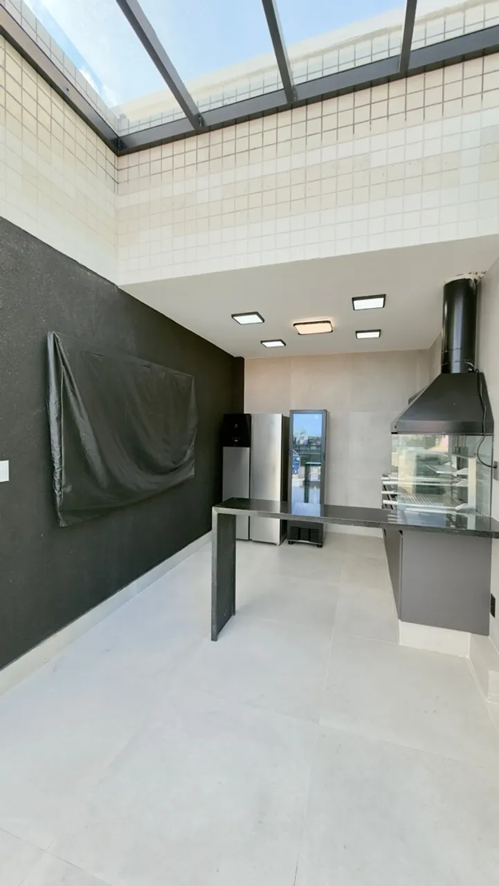 Furnished apartment, 200 m², with floor-to-ceiling windows — photo 2