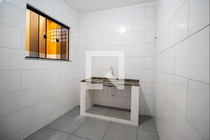 Balcony with a grill in a 2-bedroom house, 100 m² — photo 2