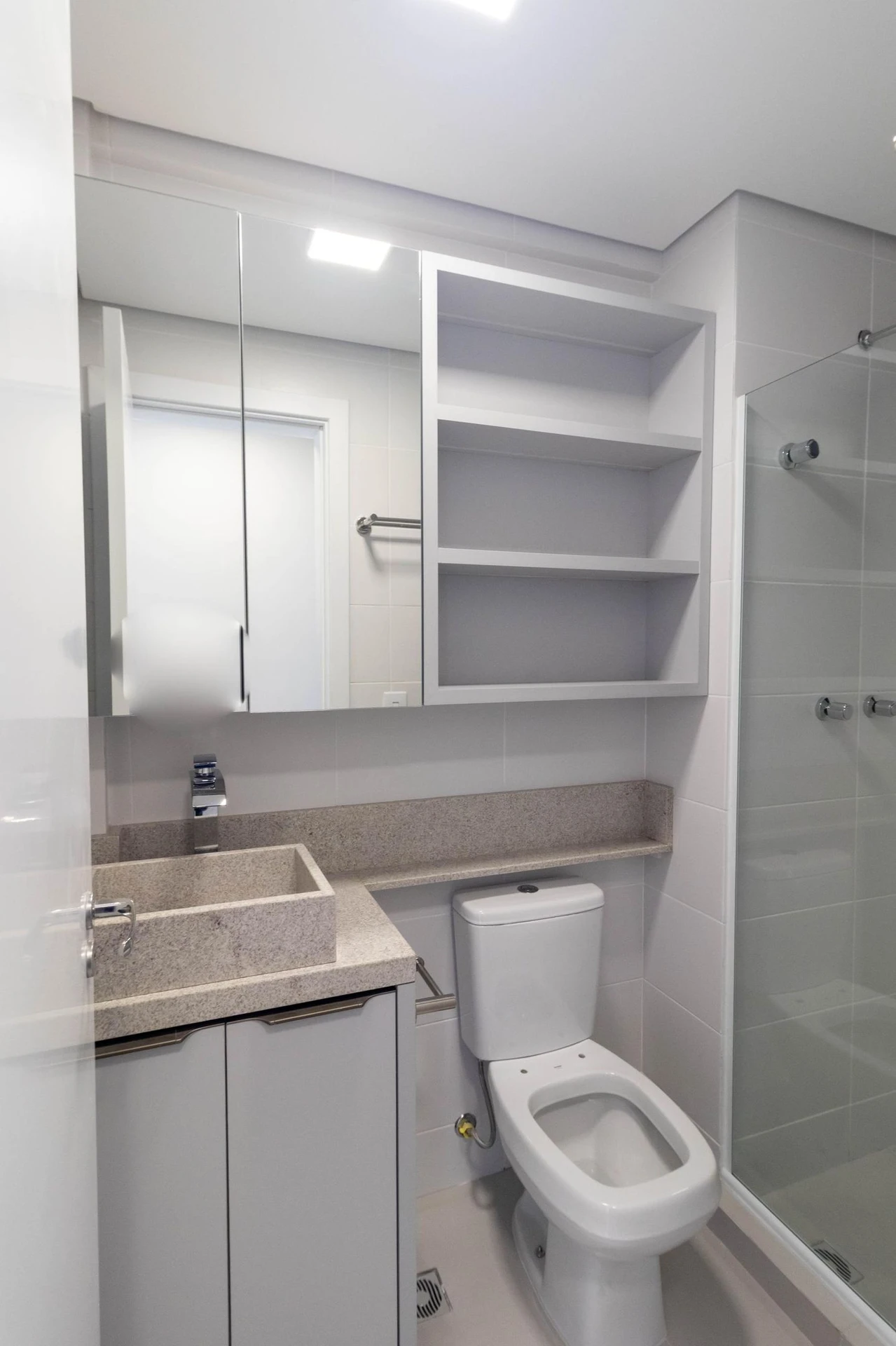 2-bedroom apartment with a home office in Curitiba — photo 30
