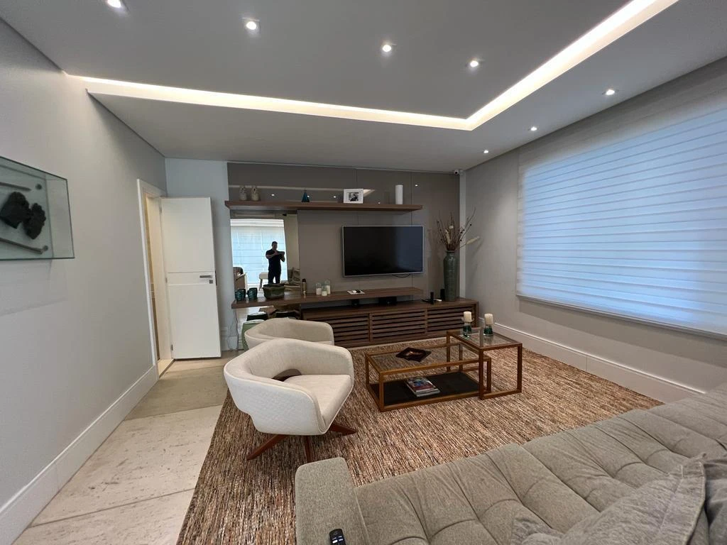 Furnished 700 m² house with 4 en-suites and 4 parking — photo 7