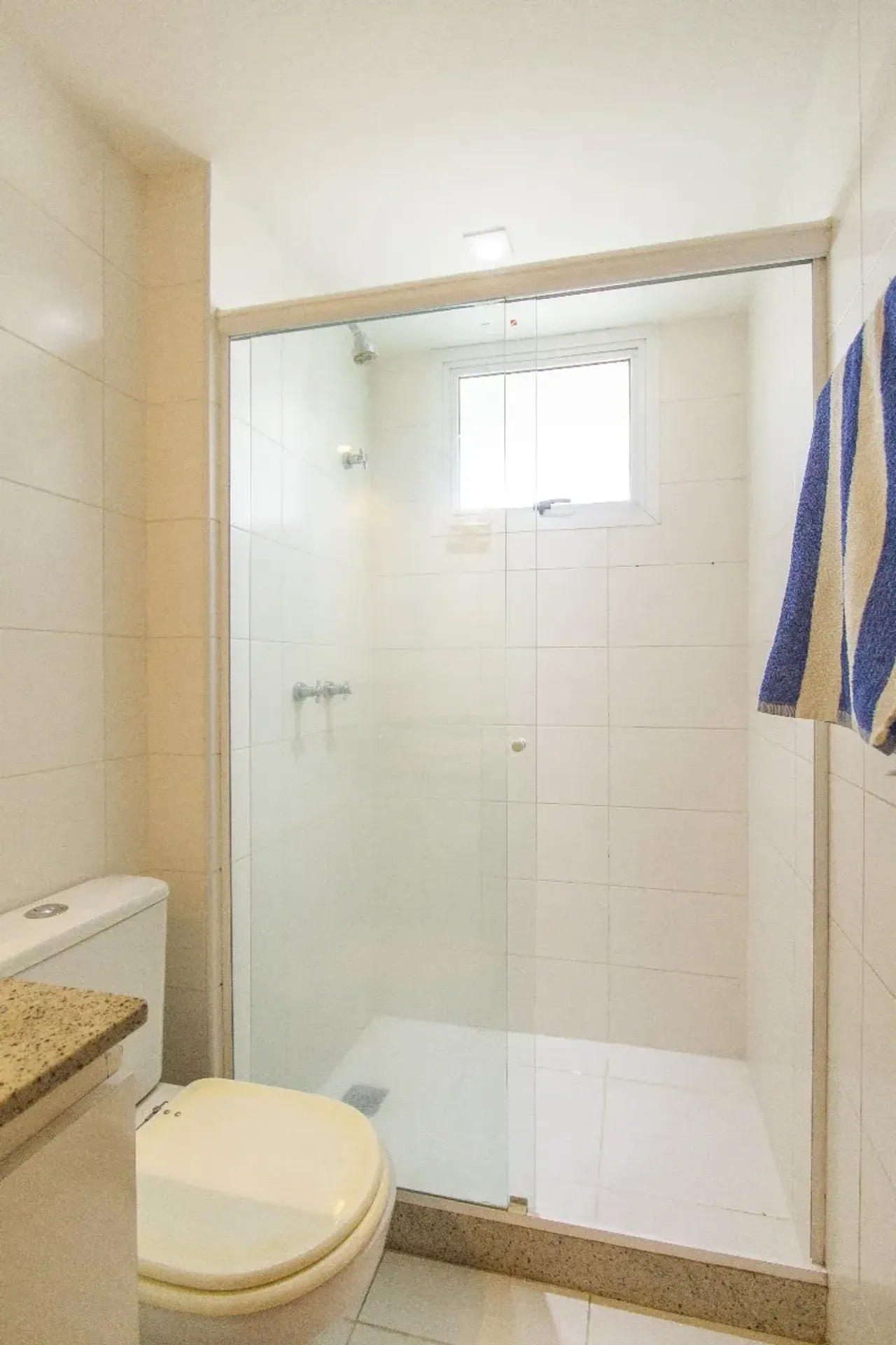Furnished 100 m² apartment with a bedroom en-suite — photo 38