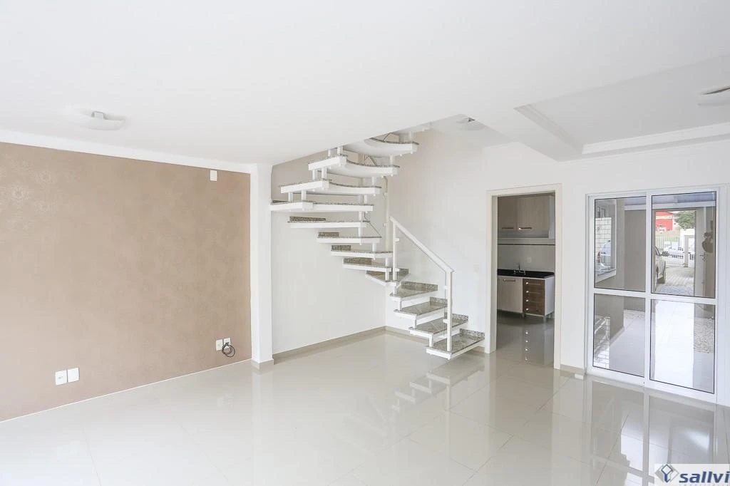 102 m² house with a bathtub and a grill on the balcony — photo 23