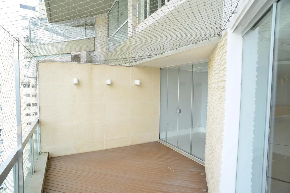 Ванна та 4 спальні: квартира 300 м² — photo 8