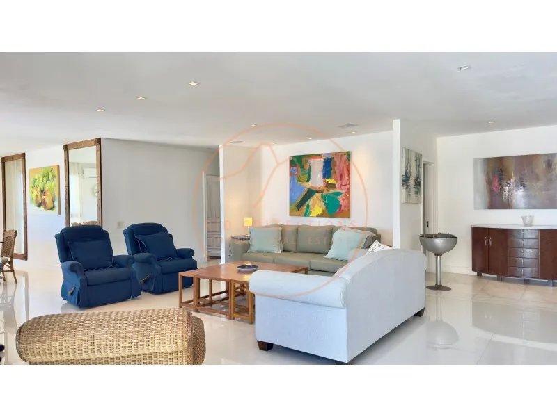 Apartment with 4 bedrooms and 5 bathrooms — photo 10