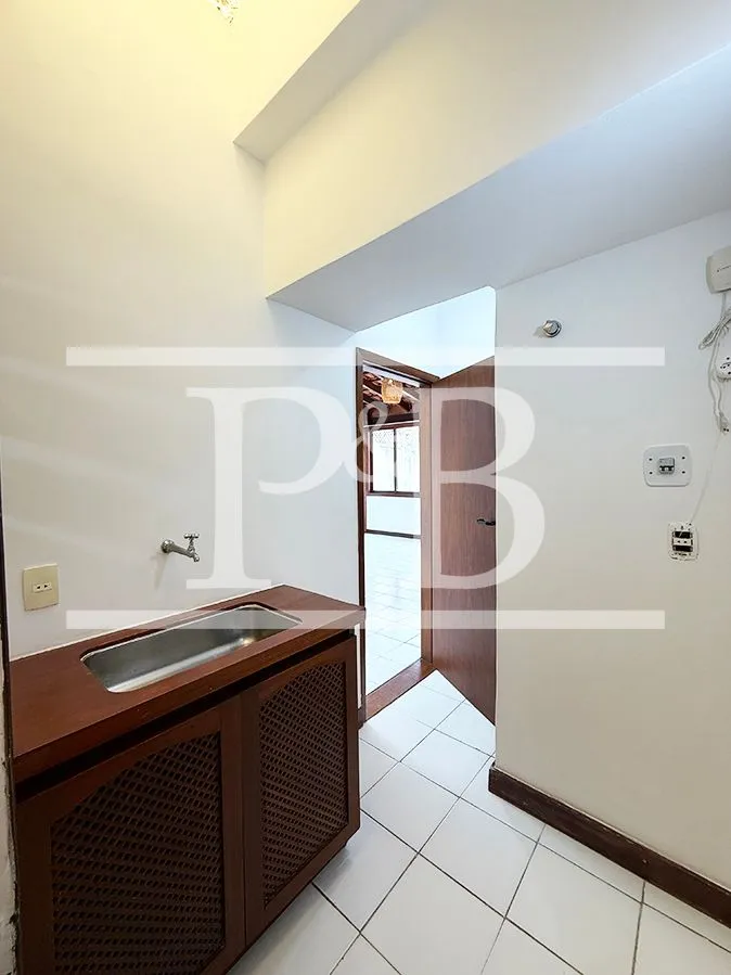 4-bedroom apartment with a walk-in closet in Rio de Janeiro — photo 42
