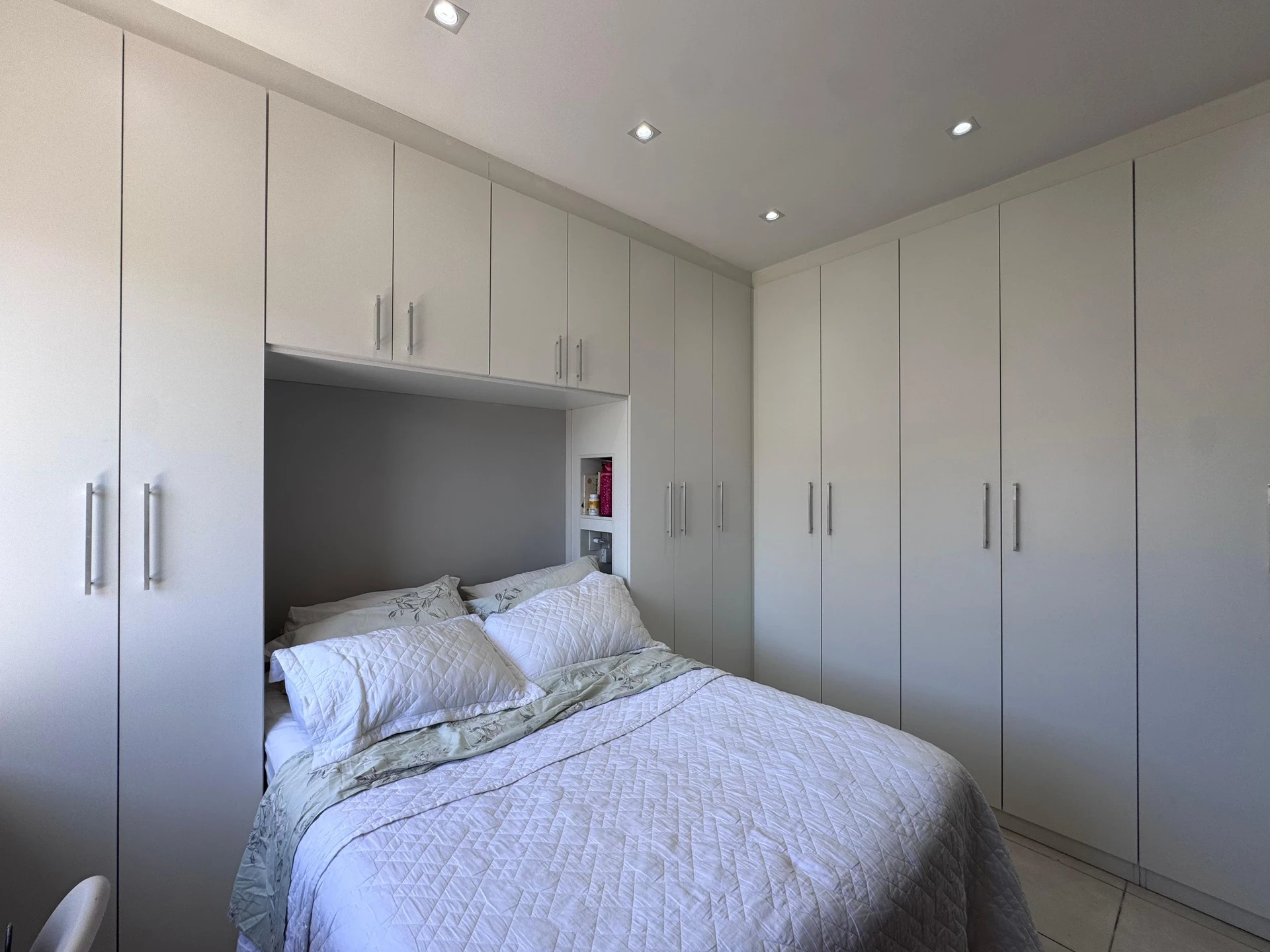 Apartamento mobiliado com 3 quartos e varanda e churrasqueira — photo 18