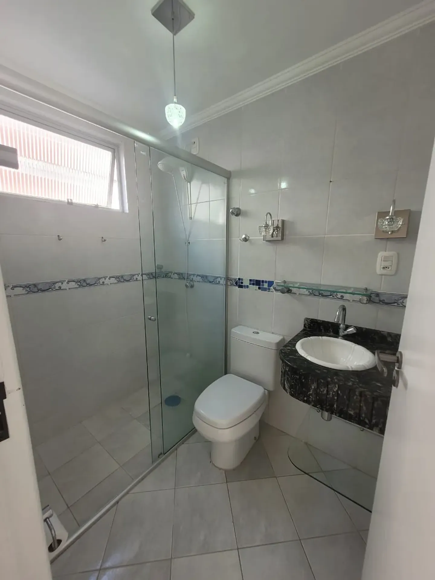 3-bedroom apartment with a washing machine in Florianópolis — photo 15