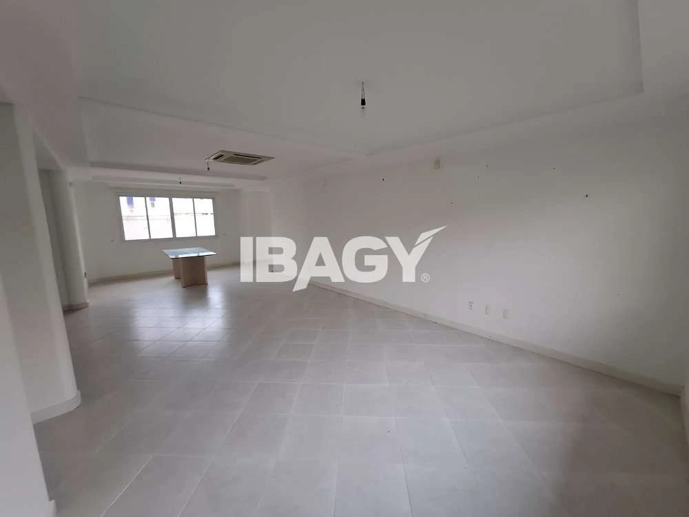 Casa para locação com 4 quartos e 3 suítes — photo 3
