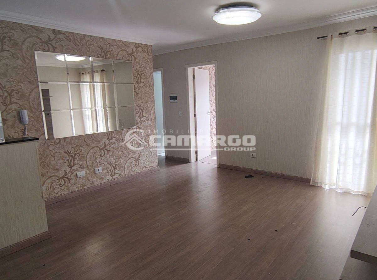 Wood or laminate floors in a 3-bedroom apartment, 56 m² — photo 23