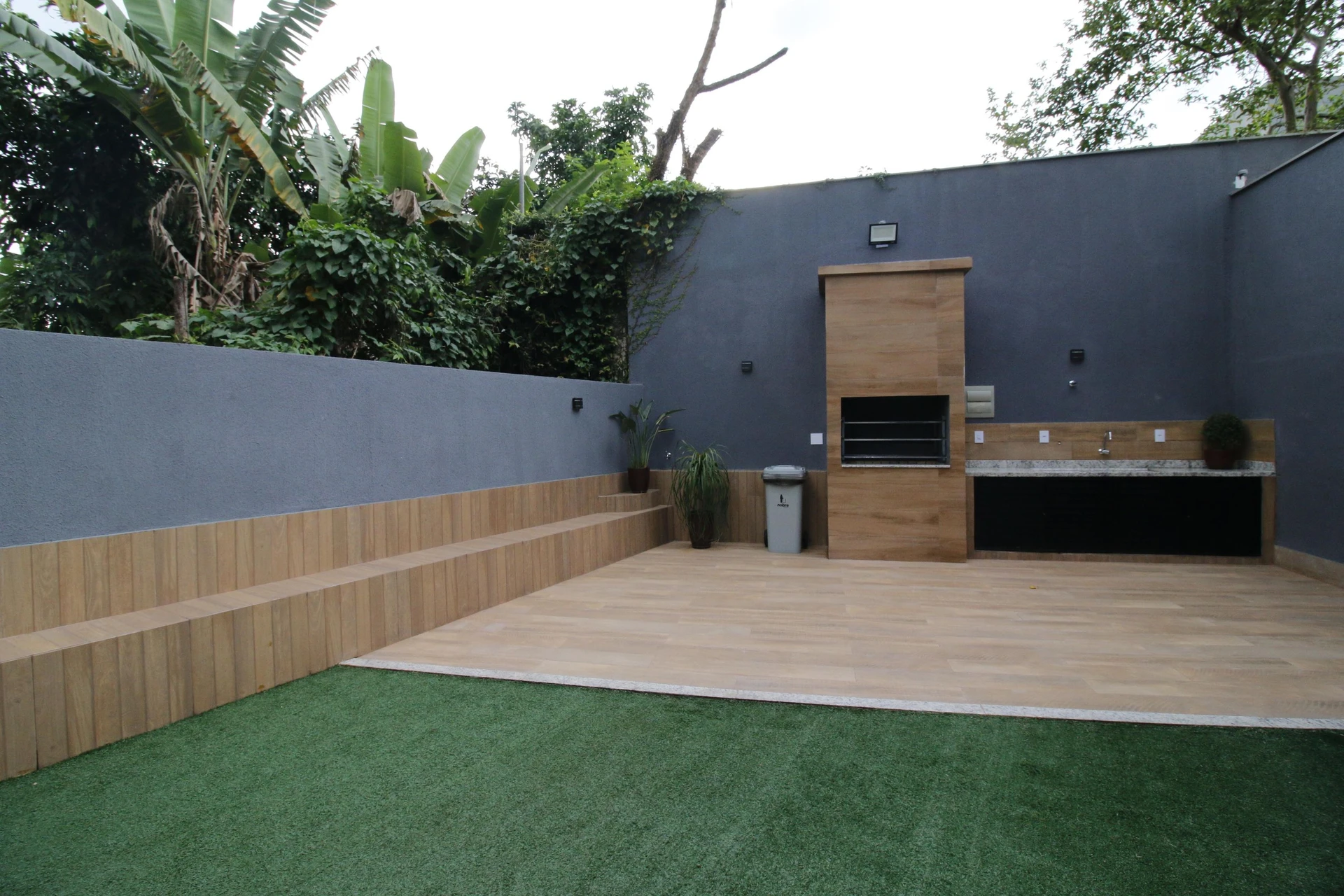 Home office in a 2-bedroom apartment, 130 m² — photo 49