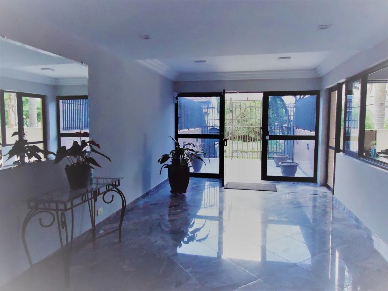 2-bedroom apartment with a grill on the balcony — photo 30