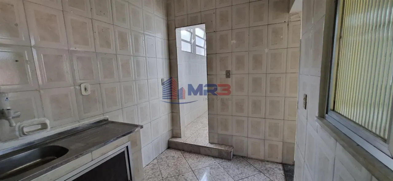 2-bedroom rental house with 1 bathroom and no parking