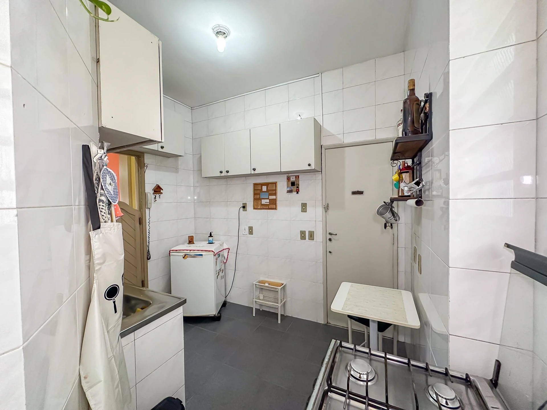 Furnished 2-bedroom apartment with separate kitchen — photo 52