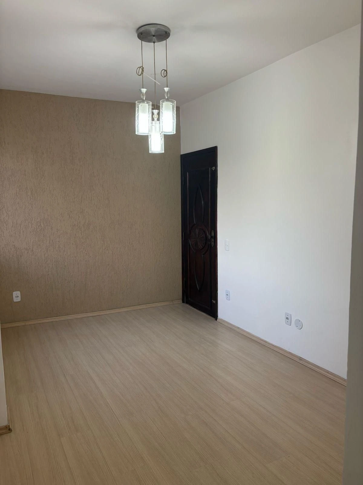 Unfurnished 2-bedroom apartment with a separate kitchen — photo 13