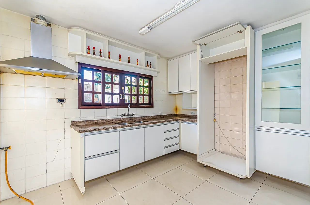 3-bedroom house with a garden in Curitiba — photo 2