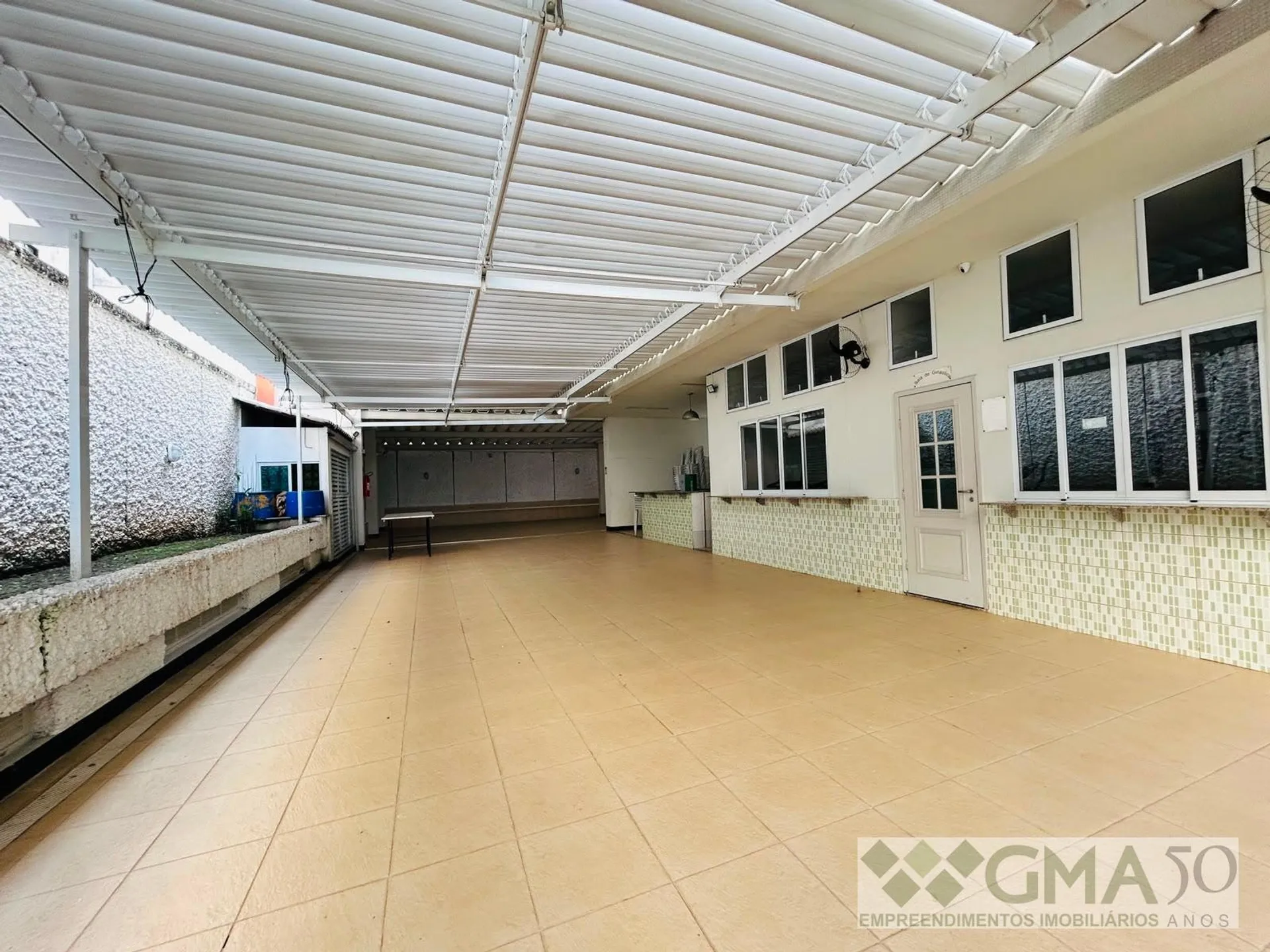 Rental apartment with 3 bedrooms and 3 bathrooms — photo 33