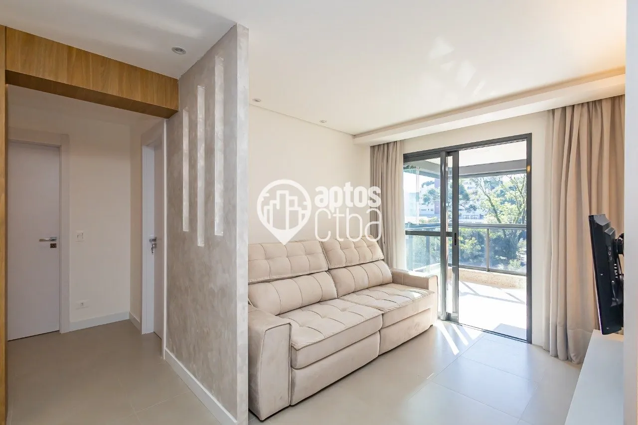 Glass-enclosed balcony in a 2-bedroom apartment, 81 m² — photo 22