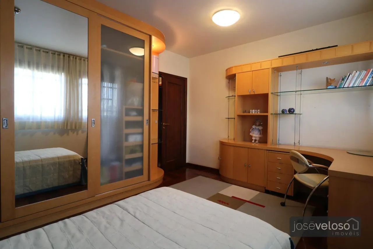 Furnished house with 5 bedrooms and 5 parking spaces — photo 19