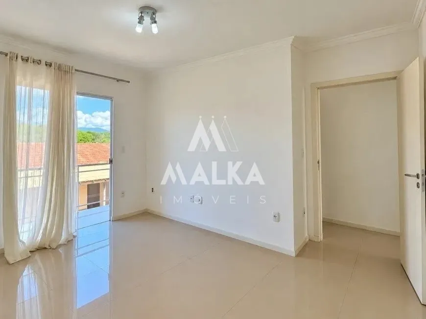 5-bedroom house with a bathtub in Florianópolis — photo 4
