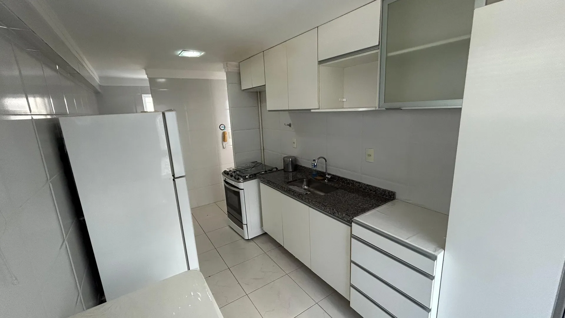 3-bedroom rental apartment with a private suite — photo 12