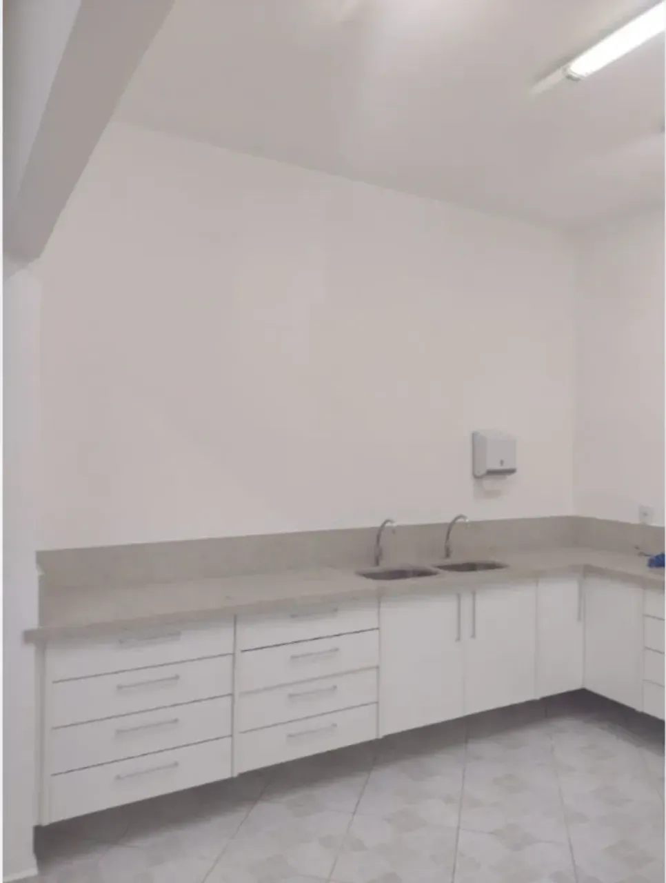 Casa sem mobília com 3 quartos e 1 banheiro — photo 2