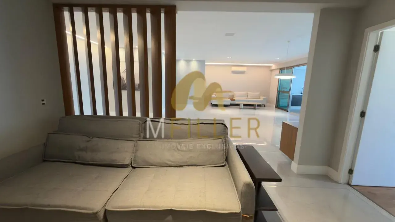 Furnished apartment with 4 bedrooms and 5 bathrooms — photo 14